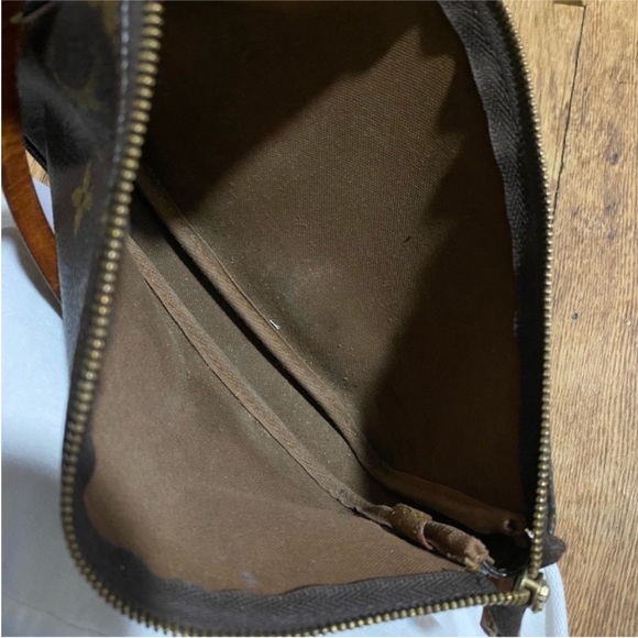 Vintage Louis Vuitton Pochette - Picture 4 of 13